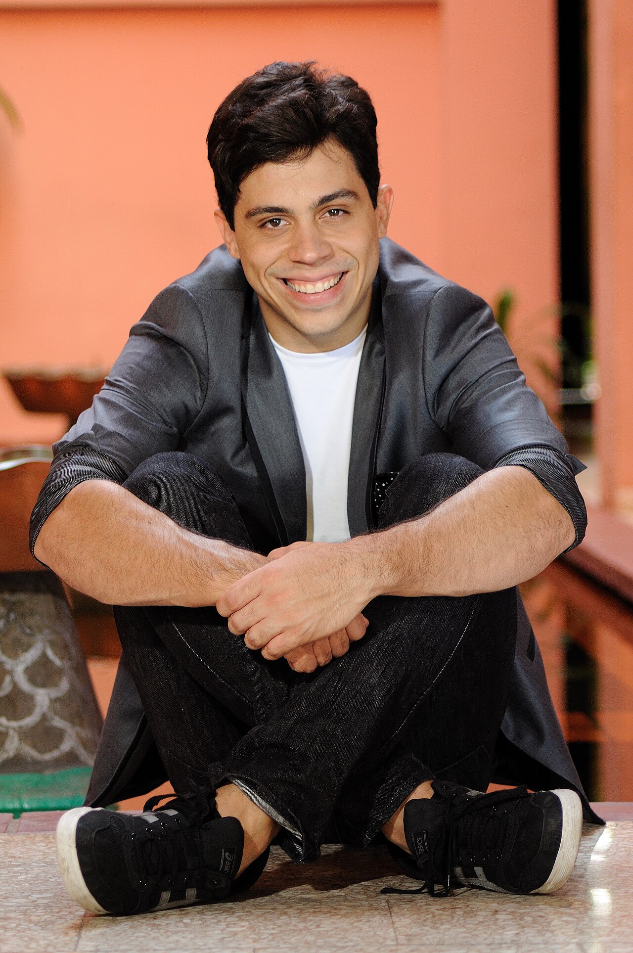 Prisión preventiva para el acusado de asaltar al actor Kenny Grullón